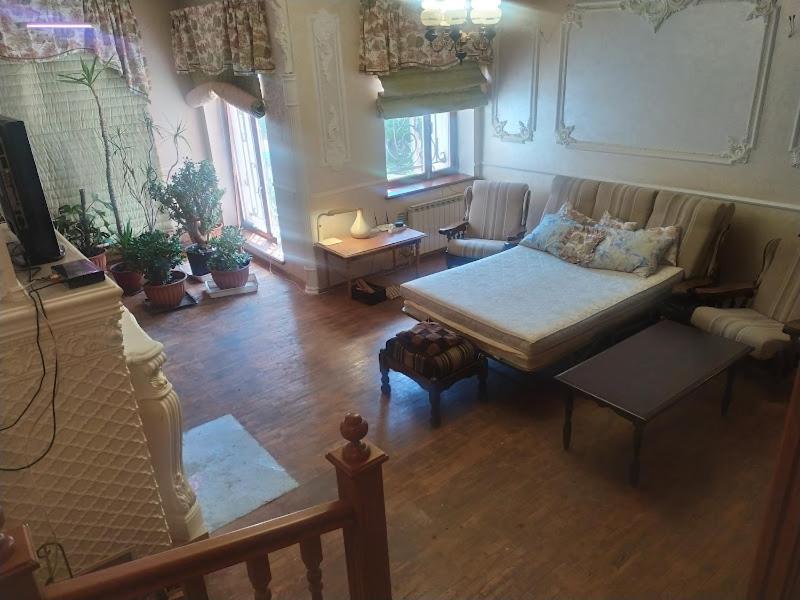приватний будинок з каміном, у центрі міста , вул стрєльцова, 21 *