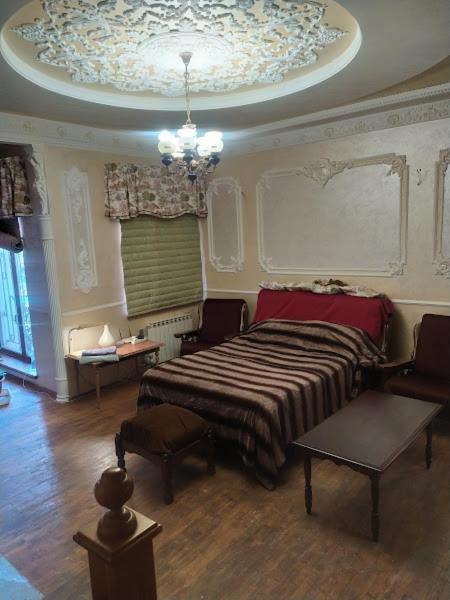 приватний будинок з каміном, у центрі міста , вул стрєльцова, 21 * Kryvyi Rih