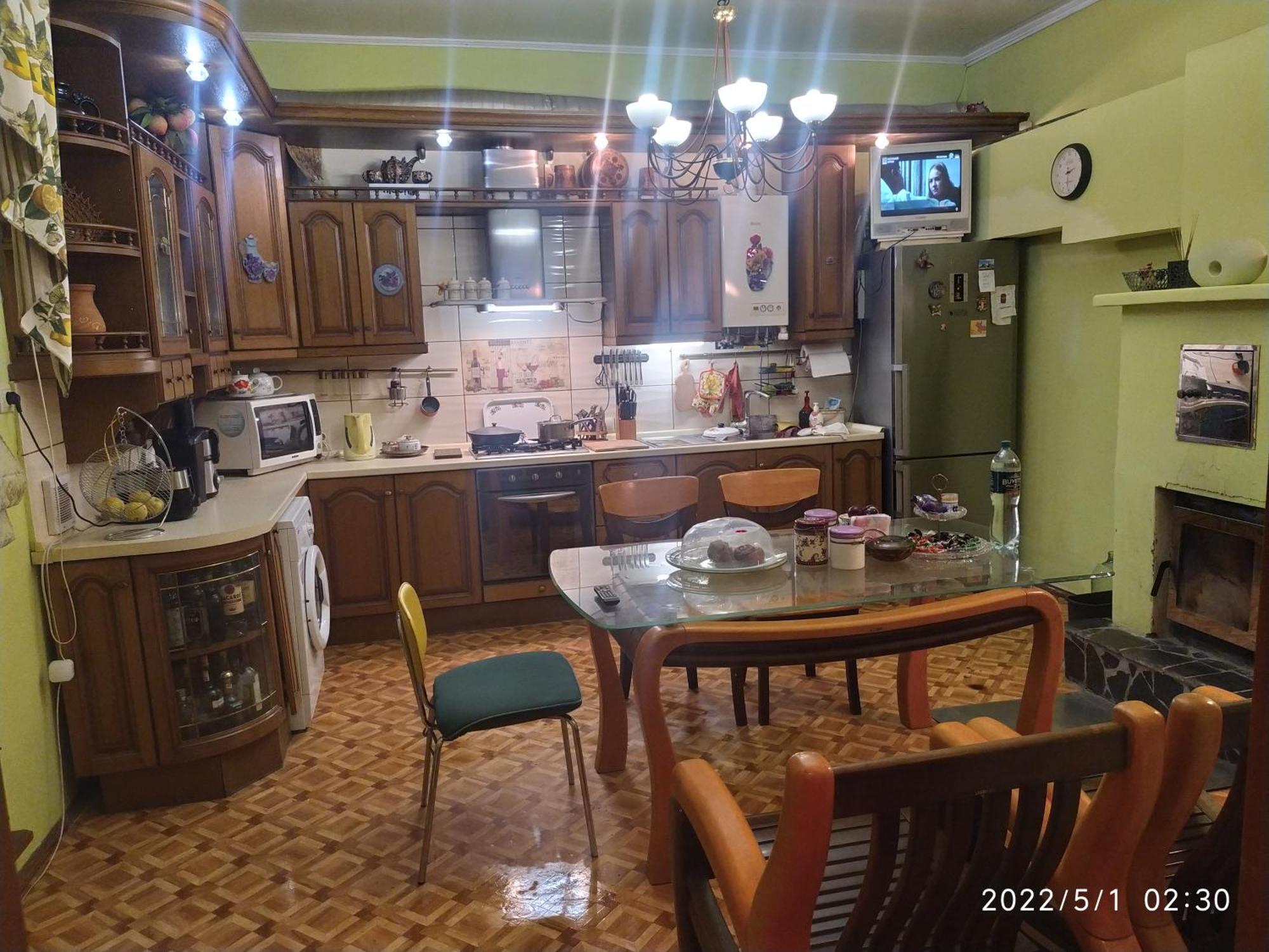 приватний будинок з каміном, у центрі міста , вул стрєльцова, 21